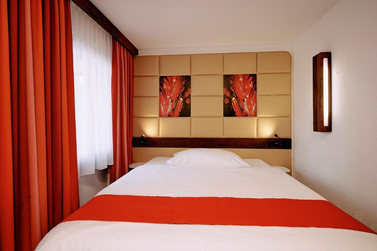 Hotel Elite Visp Esterno foto
