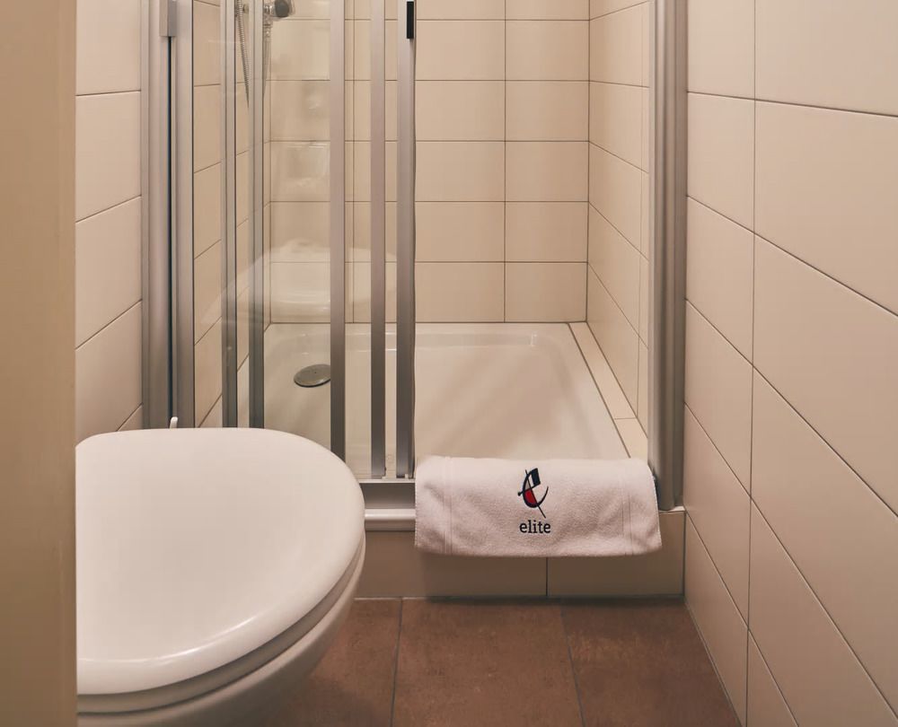 Hotel Elite Visp Esterno foto
